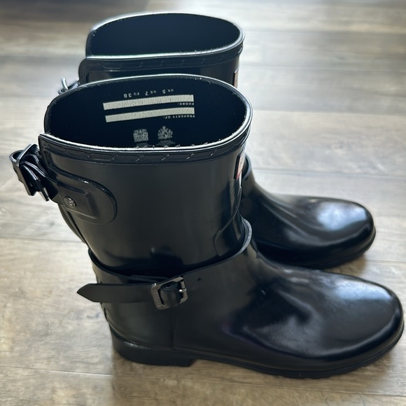 Hunter Refined Back Adjustable Short Gloss Black - Picture 7 of 7